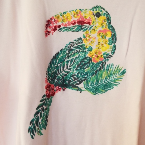 croft & barrow Tops - Pink T with sparkling tucan